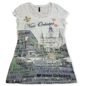 Davina New Orleans French Quarter shirt M